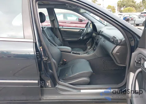 2001 Mercedes-Benz C 320 from USA, damaged, VIN WDBRF64JX1F043754